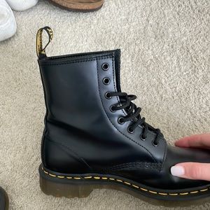 Black Dr. Martens Womens Size 8